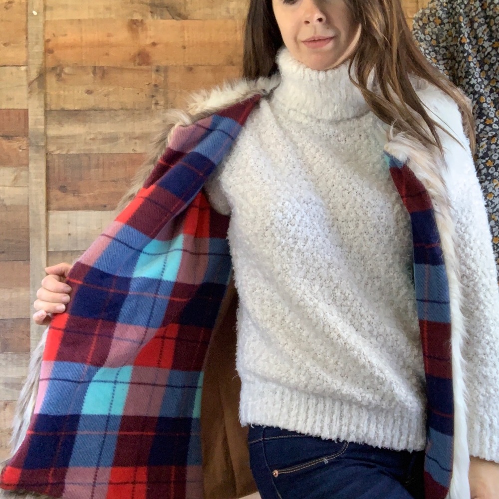 Mottled Faux Fur Vest - Picture 3 of 6